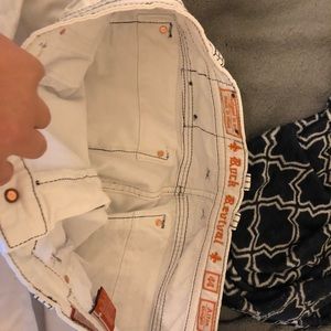 Men’s rock revival jeans